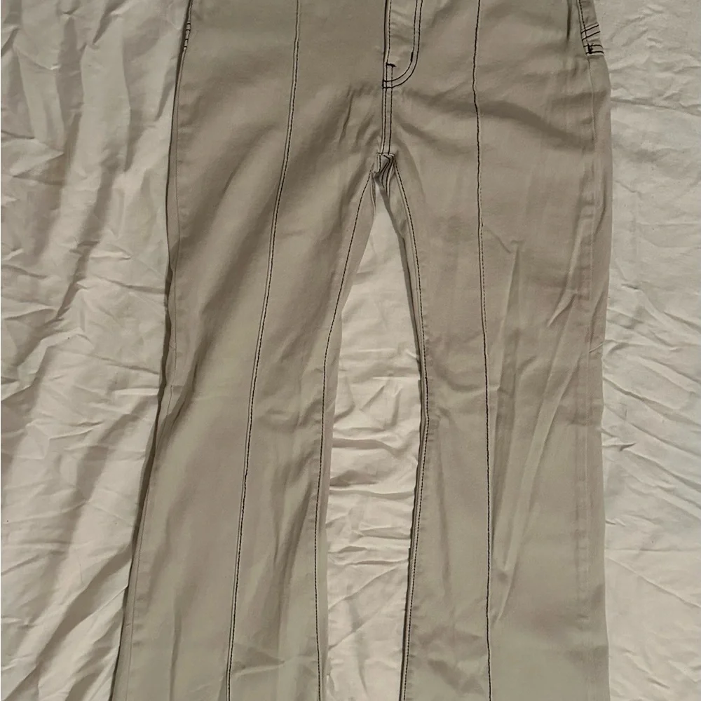 NWOT REVICE Venus Flare Jeans - Picture 10 of 10